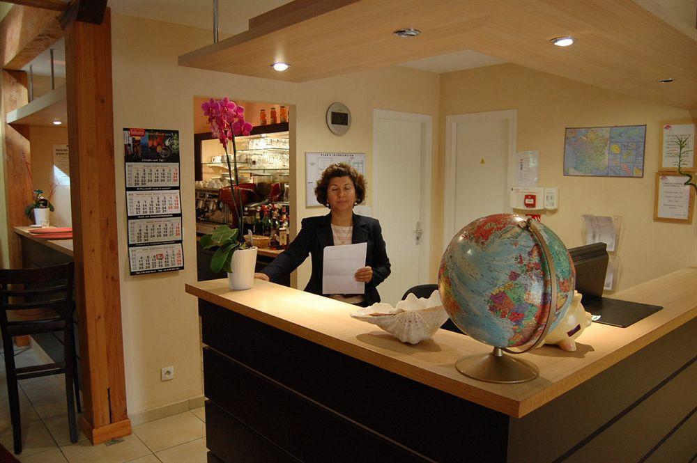 Hotel Lemand Lyon Est - Villefontaine